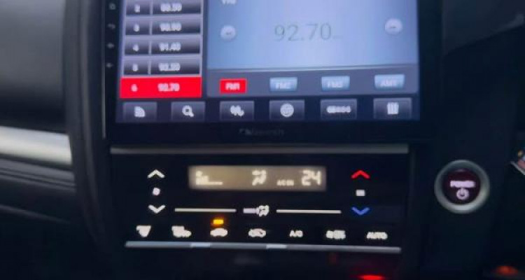 HONDA FIT GP5 2013