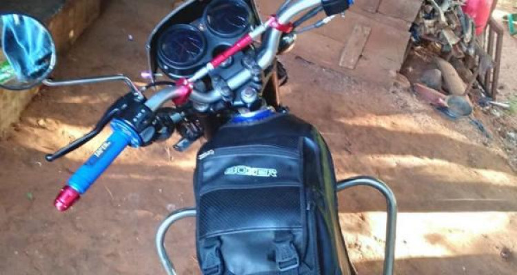 BAJAJ BOXER 2004