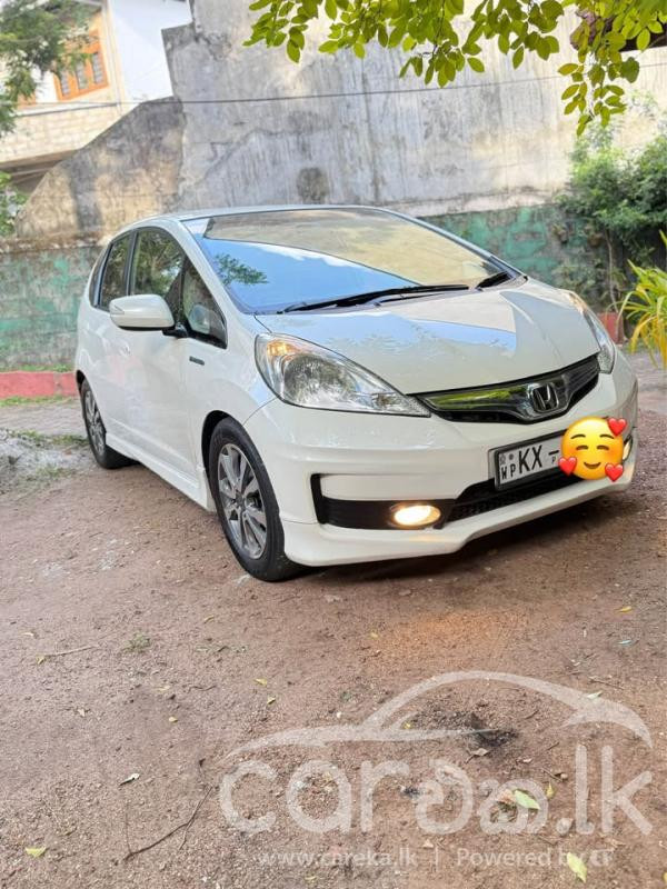 HONDA FIT GP4 2013
