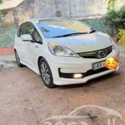 HONDA FIT GP4 2013