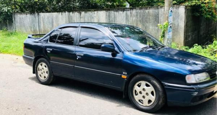 NISSAN PRIMERA 2000