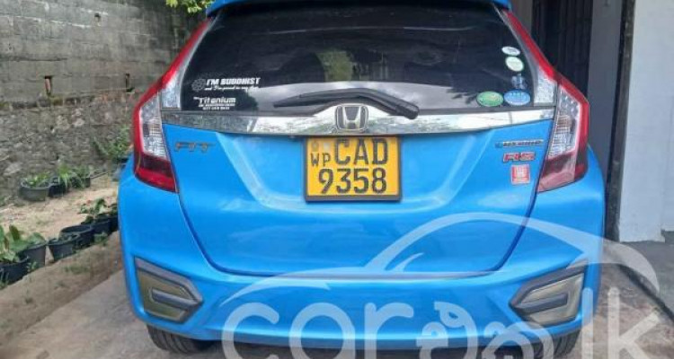 HONDA FIT GP5 2013