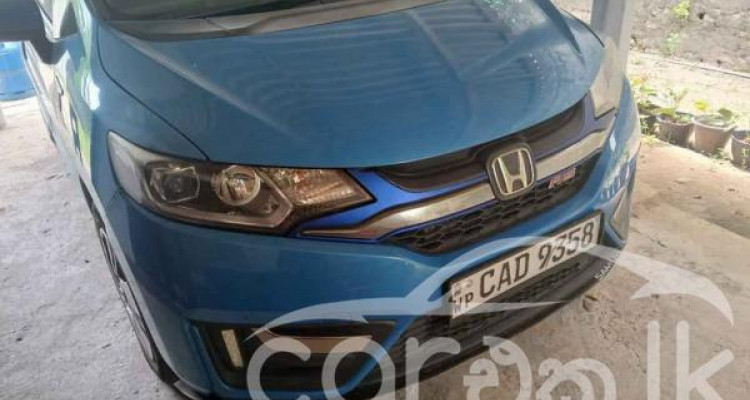HONDA FIT GP5 2013
