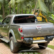 MITSUBISHI L200 2011