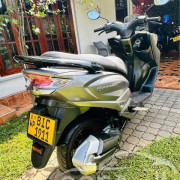 SUZUKI BURGMAN 2019