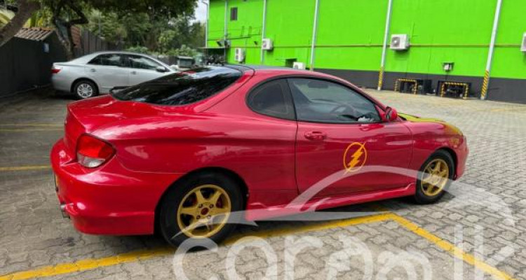 HYUNDAI COUPE 2003