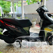 YAMAHA RAY 2018