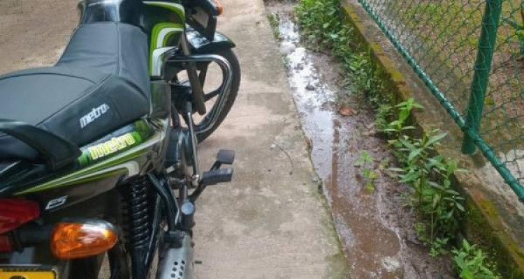 TVS METRO 2015
