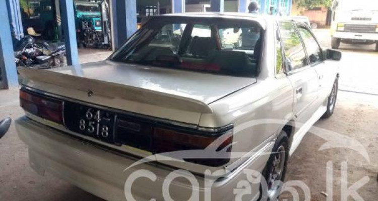 TOYOTA CAMRY 1989