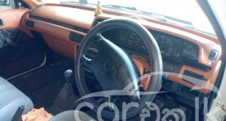 TOYOTA CAMRY 1989