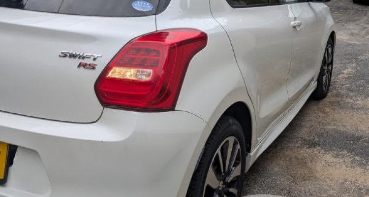 SUZUKI SWIFT RS 2017
