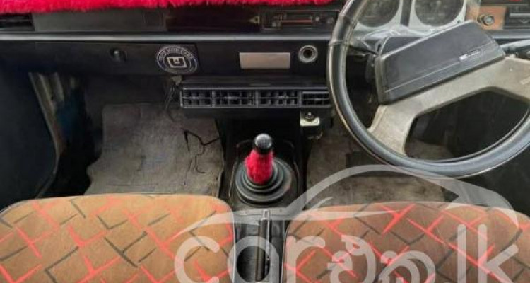 MAZDA FAMILIA 1988
