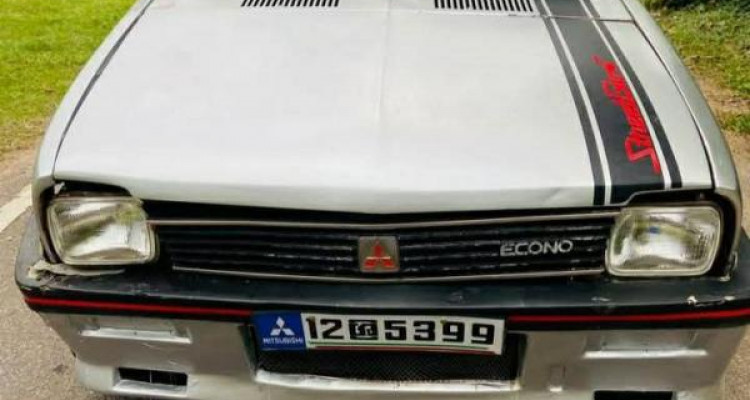 MITSUBISHI ECONO 1995