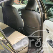 TOYOTA AQUA 2012
