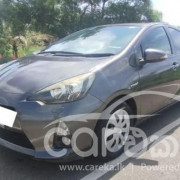 TOYOTA AQUA 2013