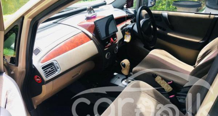 SUZUKI LIANA 2001