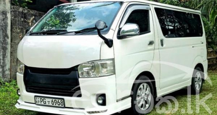 TOYOTA TRH 2012