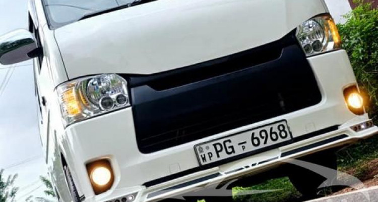 TOYOTA TRH 2012