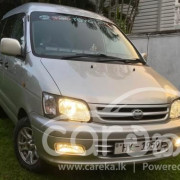 TOYOTA NOAH KR42 2000