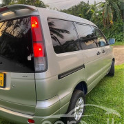 TOYOTA NOAH KR42 2000