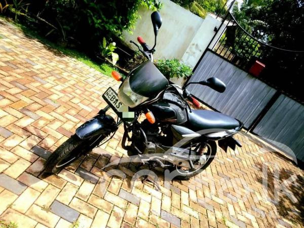 BAJAJ PLATINA 2013