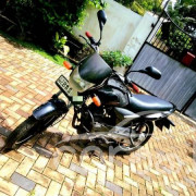 BAJAJ PLATINA 2013