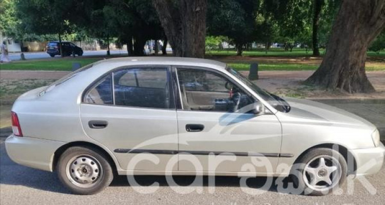 HYUNDAI ACCENT 2000