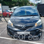 TOYOTA VITZ 2011