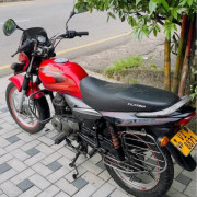 BAJAJ PLATINA 2009