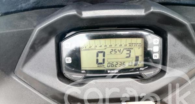 SUZUKI GIXXER 2018
