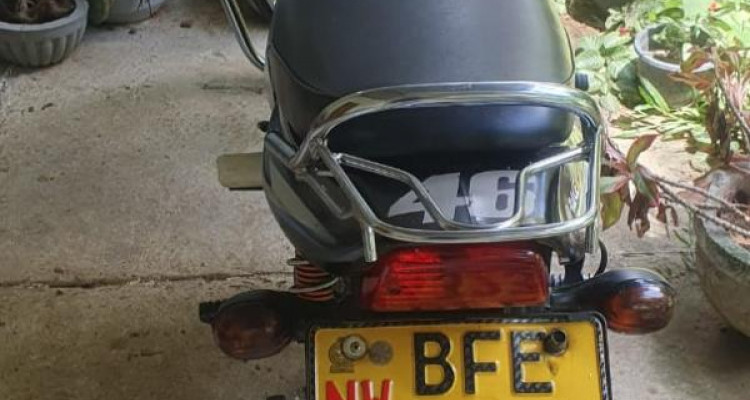 BAJAJ CT100 2017