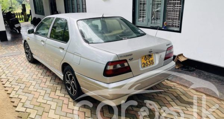 NISSAN BLUEBIRD SU14 1999