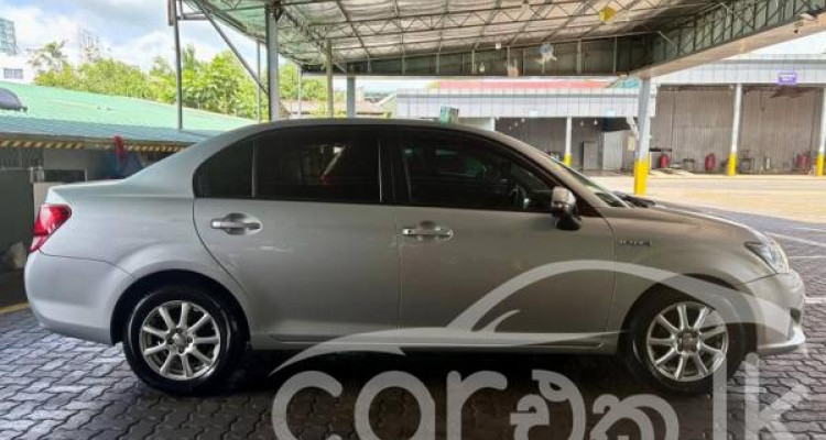 TOYOTA AXIO 2014