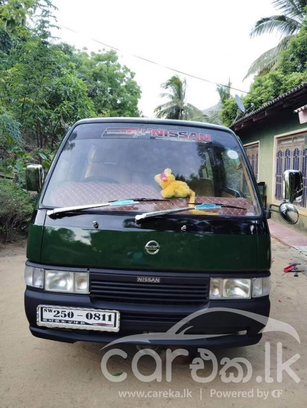 NISSAN CARAVAN 1993