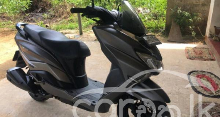 SUZUKI BURGMAN 2019