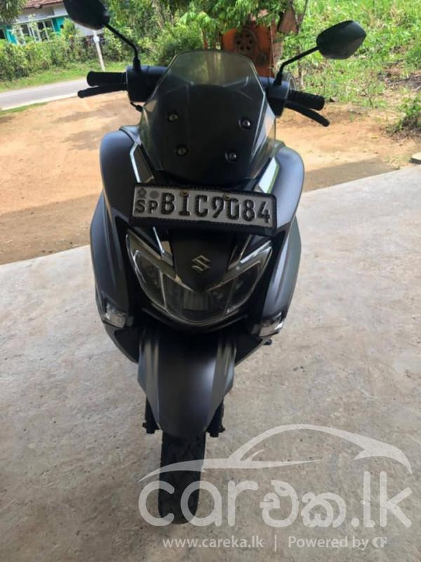 SUZUKI BURGMAN 2019