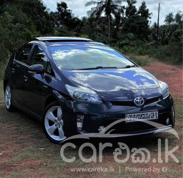 TOYOTA PRIUS 2013