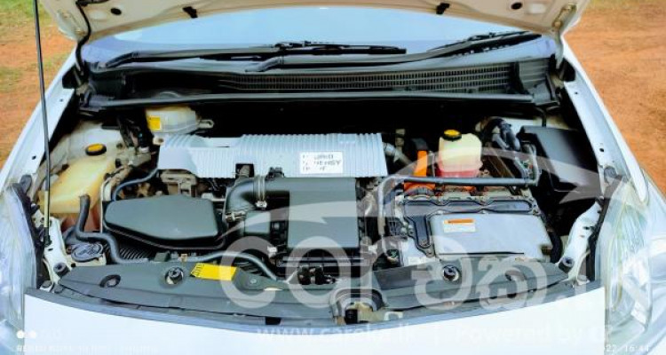 TOYOTA PRIUS 2011