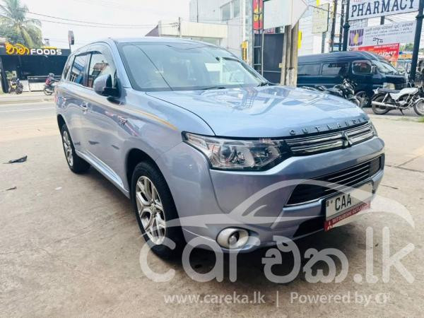 MITSUBISHI OUTLANDER PHEV 2013