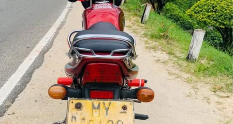 BAJAJ CT100 2006