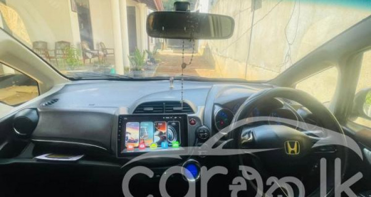 HONDA FIT SHUTTLE 2012