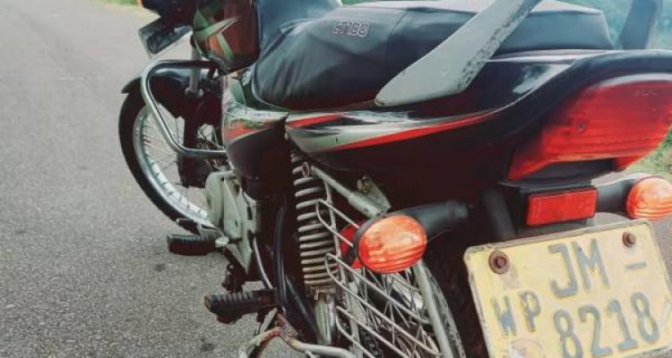 BAJAJ CT100 2004