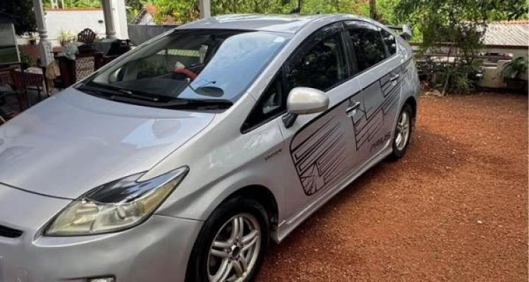 TOYOTA PRIUS 2010