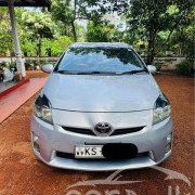 TOYOTA PRIUS 2010