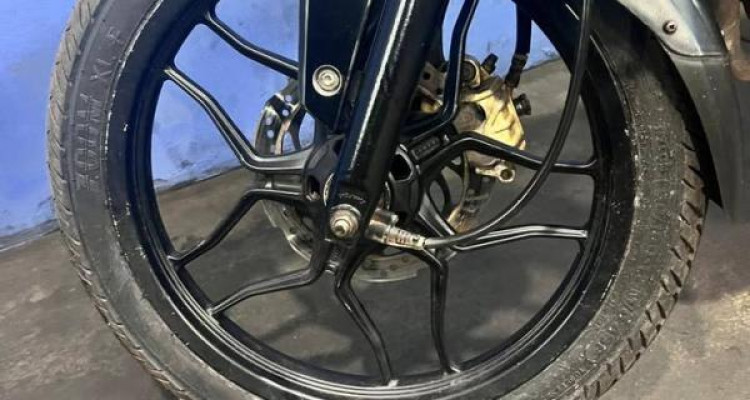 BAJAJ PULSAR NS 2016