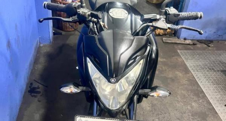 BAJAJ PULSAR NS 2016