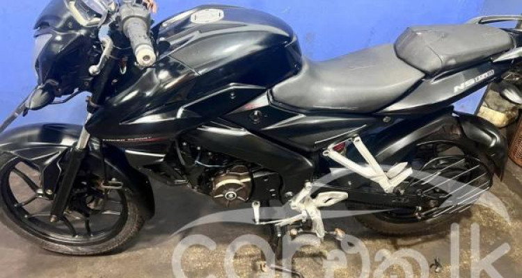 BAJAJ PULSAR NS 2016
