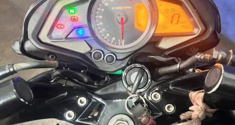 BAJAJ PULSAR NS 2016
