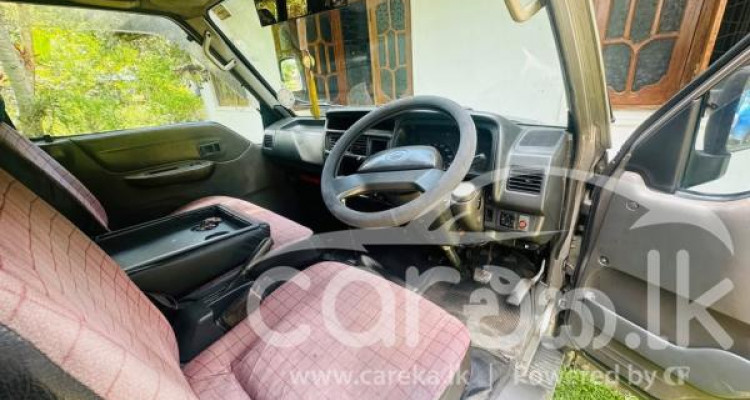NISSAN VANETTE 1997