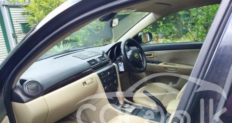 MAZDA 3 2007